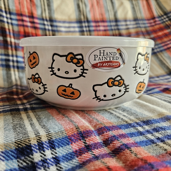 Hello Kitty Ceramic Halloween Food Storage Bowl (Medium) - Picture 2 of 4